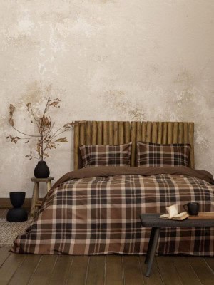 BC874868 0553 4110 9D77 66FB057C742B