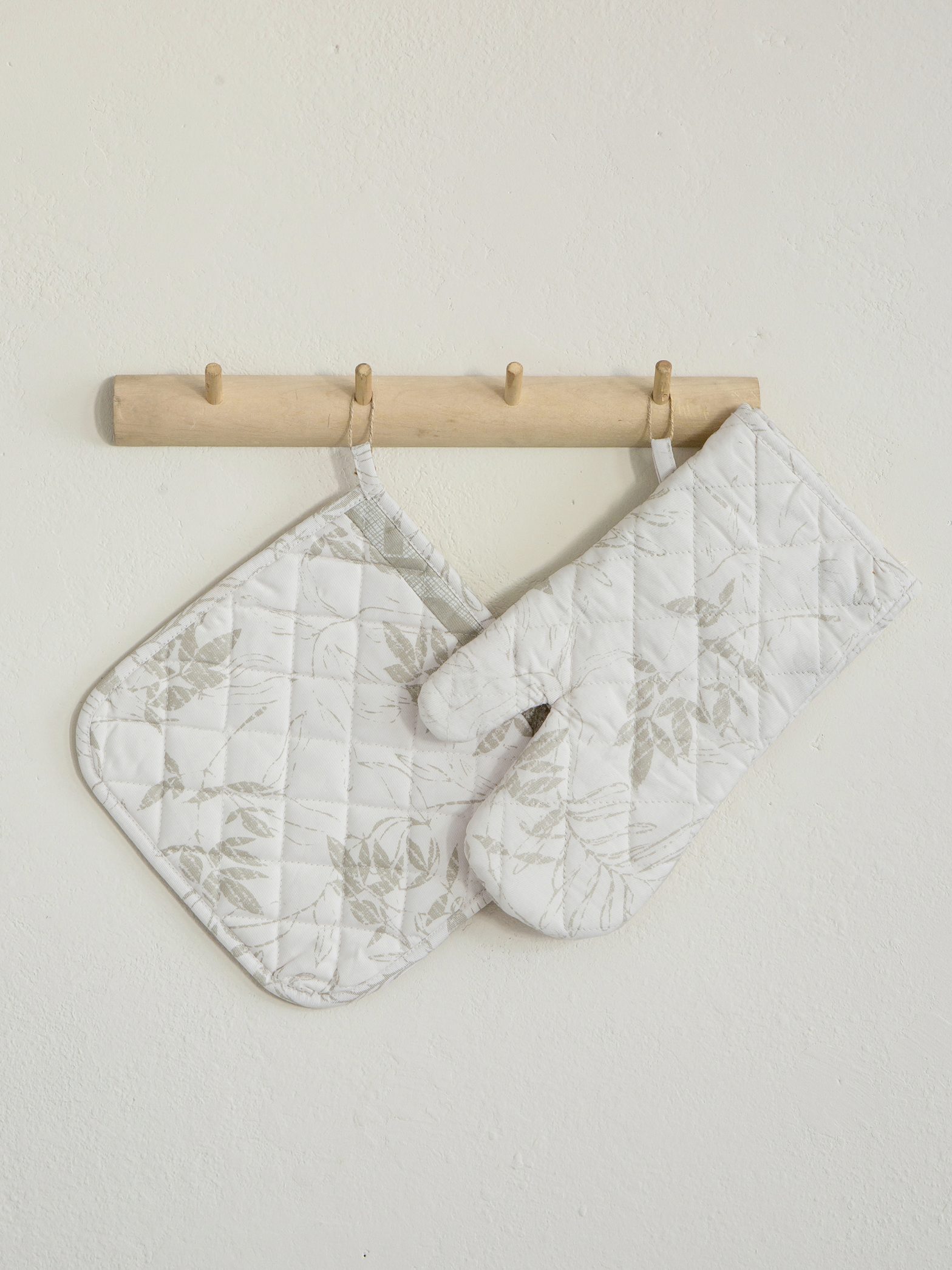 Nima Home Σετ Κουζίνας (Γάντι + Πιάστρα) - Foliage Nima Home Nima Home Σετ Κουζίνας (Γάντι + Πιάστρα) - Foliage