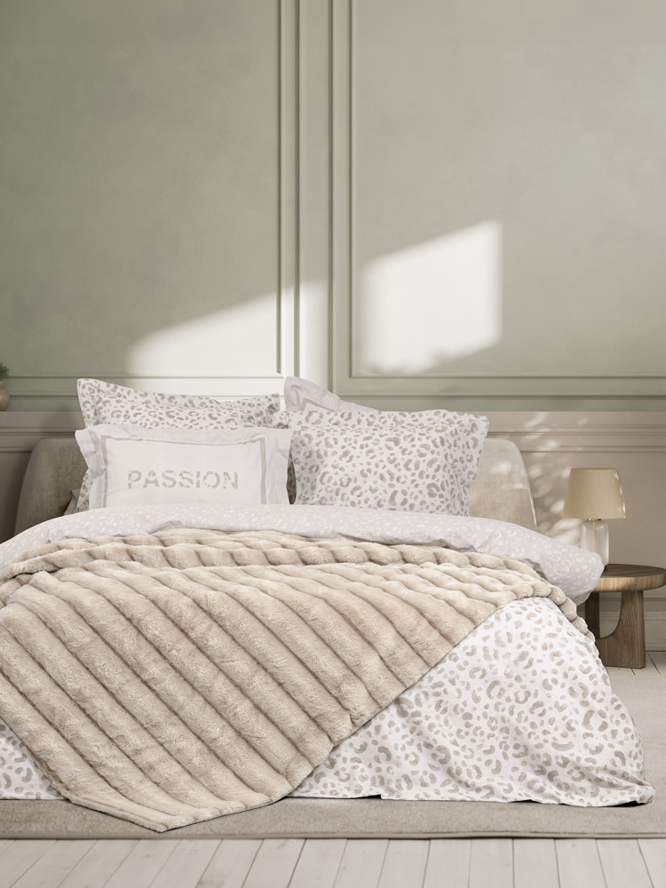 Κουβέρτα Υπέρδιπλη Γούνινη Nima Home Carezza Ivory 220x240 Nima Home Κουβέρτα Υπέρδιπλη Γούνινη Nima Home Carezza Ivory 220x240