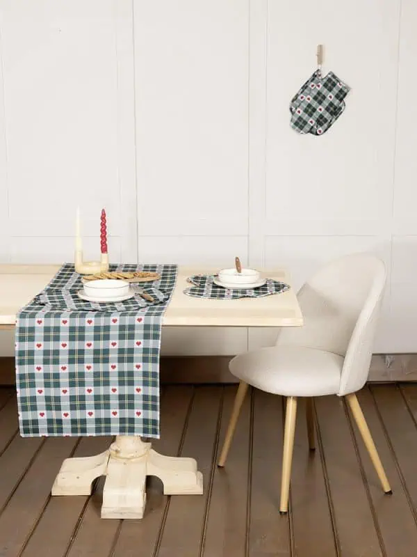 Nima Home Runner 45x140 - Christmas Love
