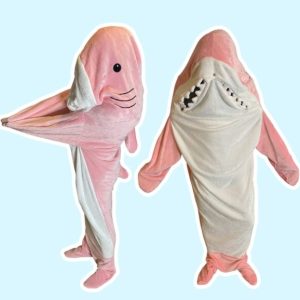 Βρεφική Ολόσωμη Πυτζάμα Καρχαρίας Βελουτέ OikosHomeware Shark Pink